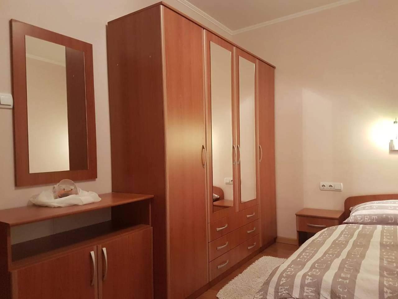 Apartman Lana ヴラシチ エクステリア 写真